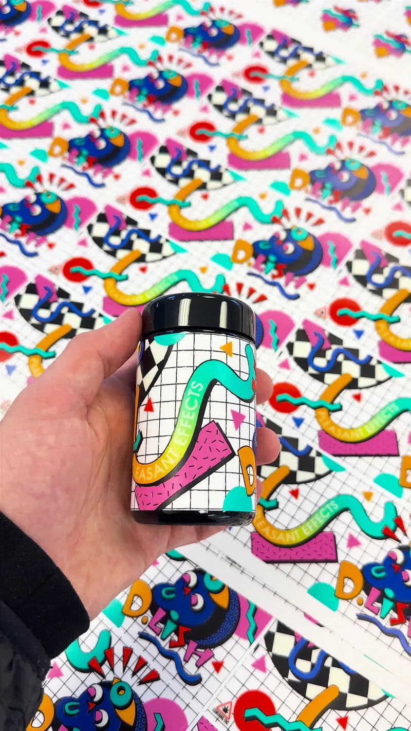D lish memphis jar spins in hand